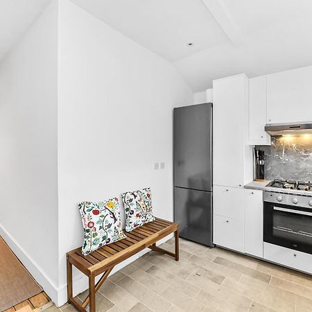Groves 4 bedroom, Shepherds Bush London Exterior foto