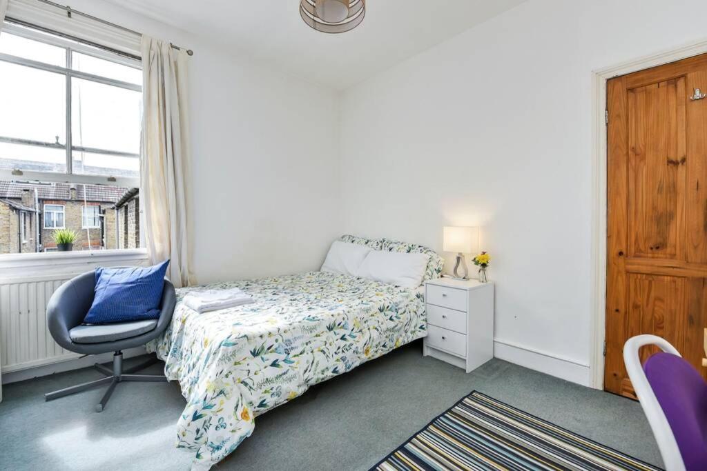 Groves 4 bedroom, Shepherds Bush London Exterior foto