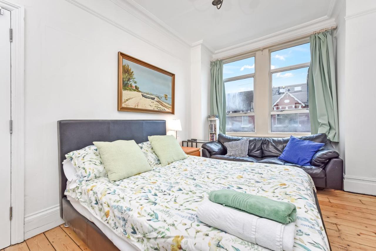 Groves 4 bedroom, Shepherds Bush London Exterior foto