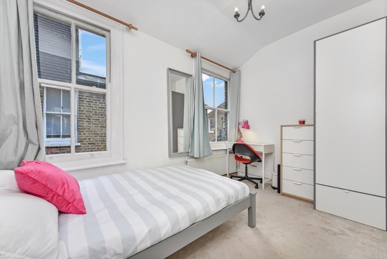 Groves 4 bedroom, Shepherds Bush London Exterior foto